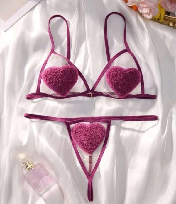 Ensemble de lingerie délicat en découpe avec appliqué en forme de cœur - Taille L