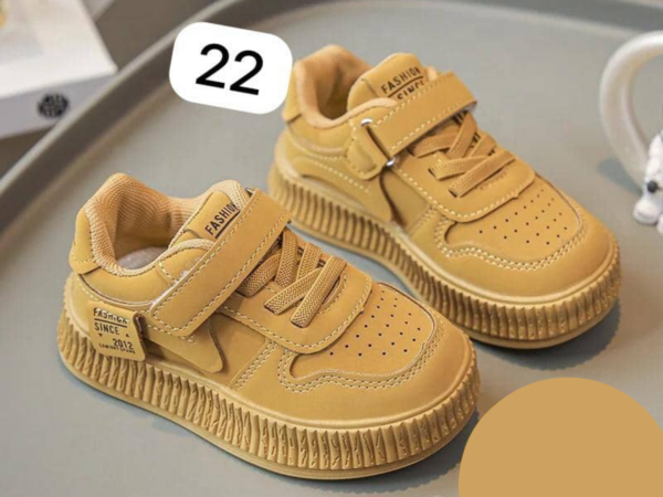 Chaussures de Sport Légères pour Enfants – Baskets de Course et Loisirs, Unisexes pour Garçons et Filles, Mode Confortable, Adaptées à Toutes les Saisons.