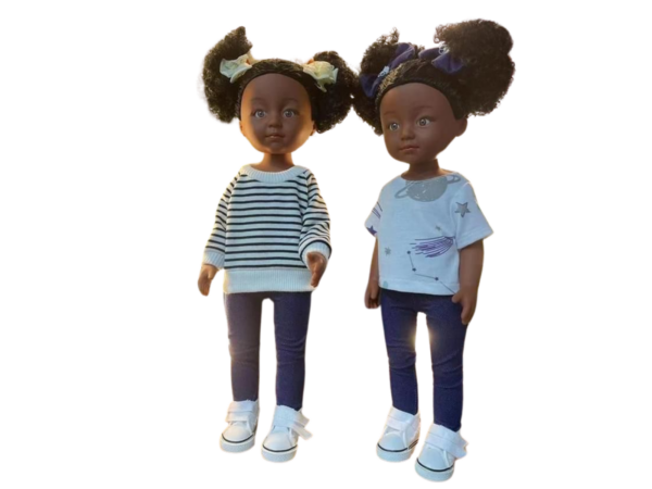 Poupée Africaine 35 cm – Jouet Éducatif pour Filles avec Cheveux Bouclés et Design Authentique, Idéal pour Encourager la Créativité et la Diversité. – Image 2